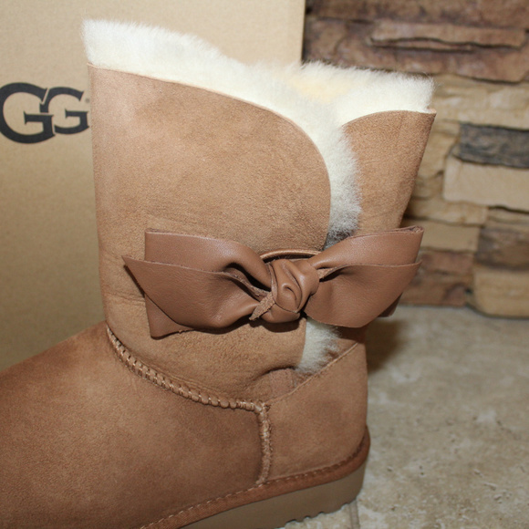 UGG DAELYN LEATHER BOW SUEDE BOOTS NEW! CHESTNUT - Picture 3 of 8